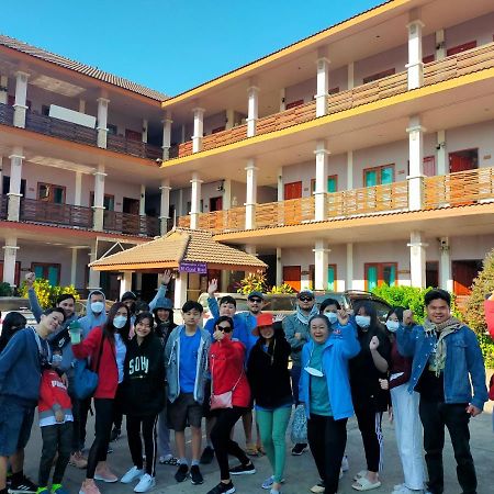 M Grand Hotel Bueng Kan Extérieur photo